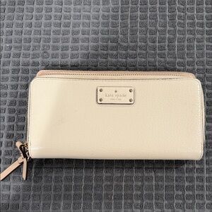 Kate Spade 2 tone Beige Wallet